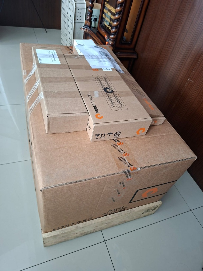 Pure Storage All-Flash Pallet Delivery